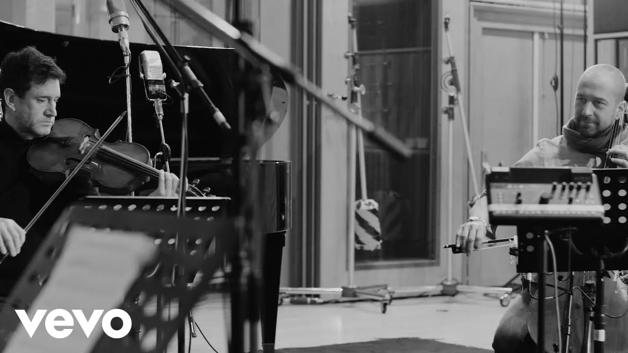 Max Richter - On The Nature Of Daylight (Entropy)