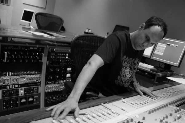 New downtempo electronica, cinematic Lounge Music chilled out sounds loved by Gilles Peterson, Cafe Del Mar, Late Night Tales and Hospital Records